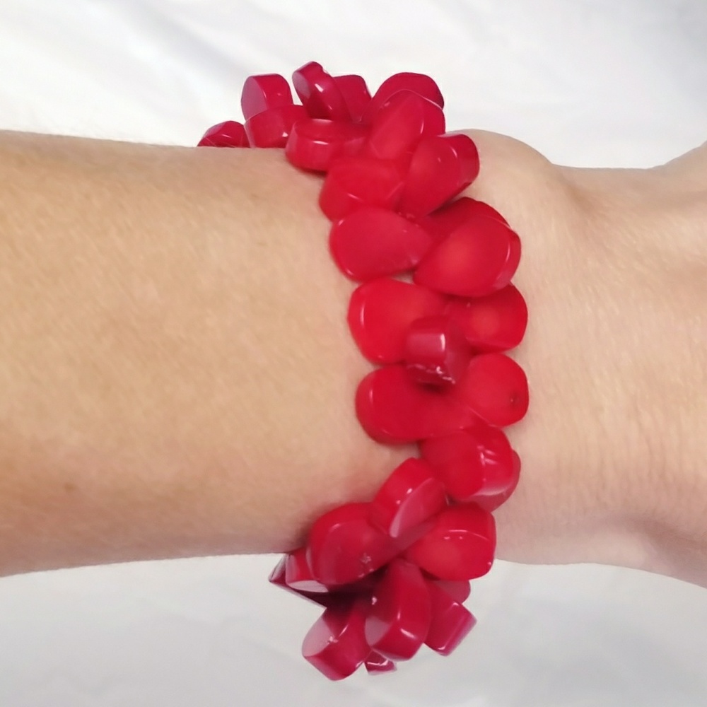 Vintage Red Coral Cluster Bracelet - Picture 8 of 8